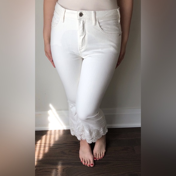 Anthropologie - Pilcro Embroidered Hem Flare Cropped Jean - Picture 4 of 14